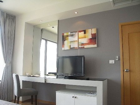 The Emporio Place Sukhumvit 24 (ดิ เอ็มโพริโอ เพลส สุขุมวิท 24)