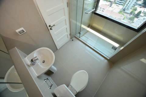 Aguston Sukhumvit 22 (ออกัสตัน สุขุมวิท 22)
