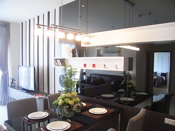 The Emporio Place Sukhumvit 24 (ดิ เอ็มโพริโอ เพลส สุขุมวิท 24)