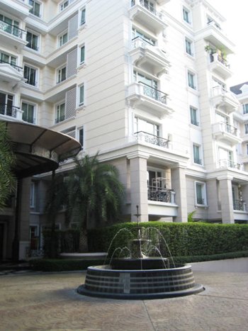 La Vie En Rose Place (ลาวีอองโรสเพลส)