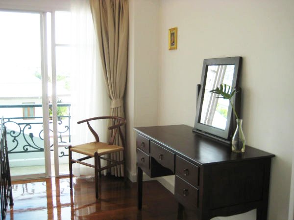 La Vie En Rose Place (ลาวีอองโรสเพลส)