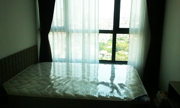 TEAL Sathorn-Taksin (ทีล สาทร-ตากสิน)