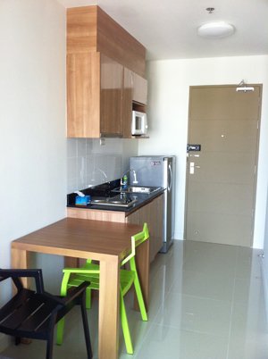 Ideo Sathorn-Taksin (ไอดีโอ สาทร-ตากสิน)