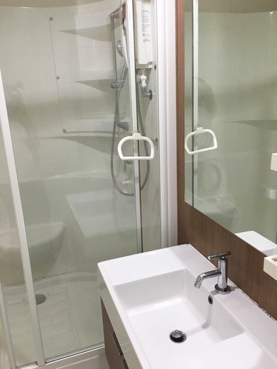 Q House Sathorn (คิว เฮ้าส์ คอนโด สาทร)