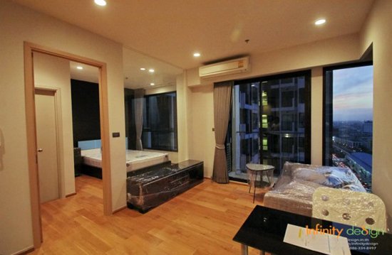 Fuse Sathorn-Taksin (ฟิวส์ สาทร-ตากสิน)