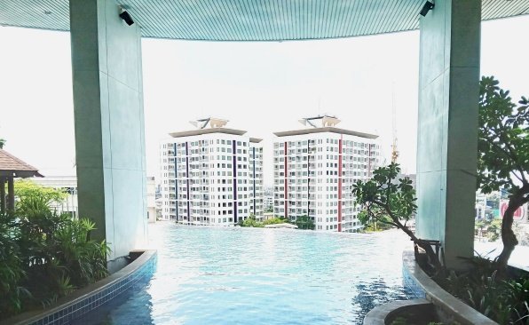 Sky Walk Condominium (สกายวอล์ค คอนโดมิเนียม)